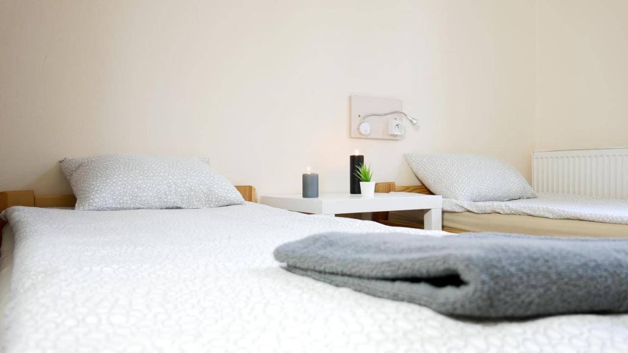 Hoza Apartments And Rooms Warschau Buitenkant foto