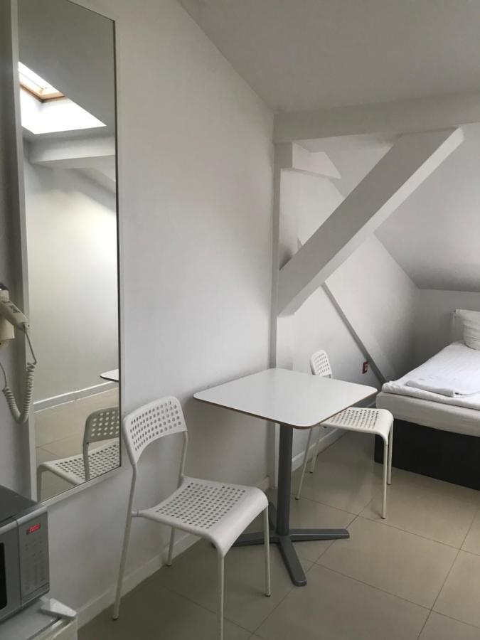 Hoza Apartments And Rooms Warschau Buitenkant foto